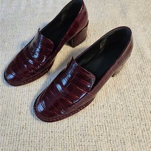 Vince Millie Alligator Embossed loafer.